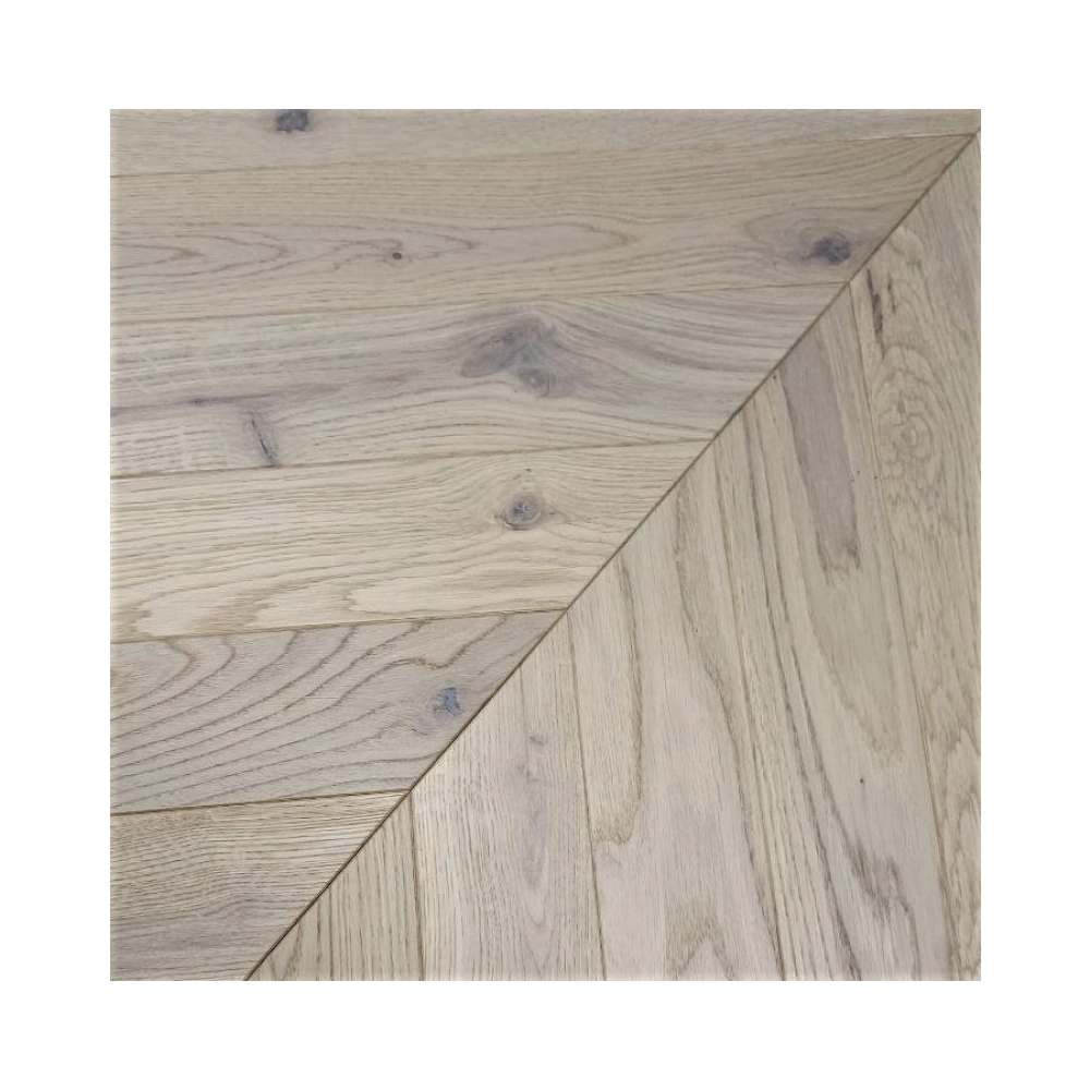Dąb Bero (Chevron – jodełka francuska) Olejowosk, Szczotkowanie, Fazowanie V4 Wymiary: 405x65x10,5/2,5(+/-0,5) mm