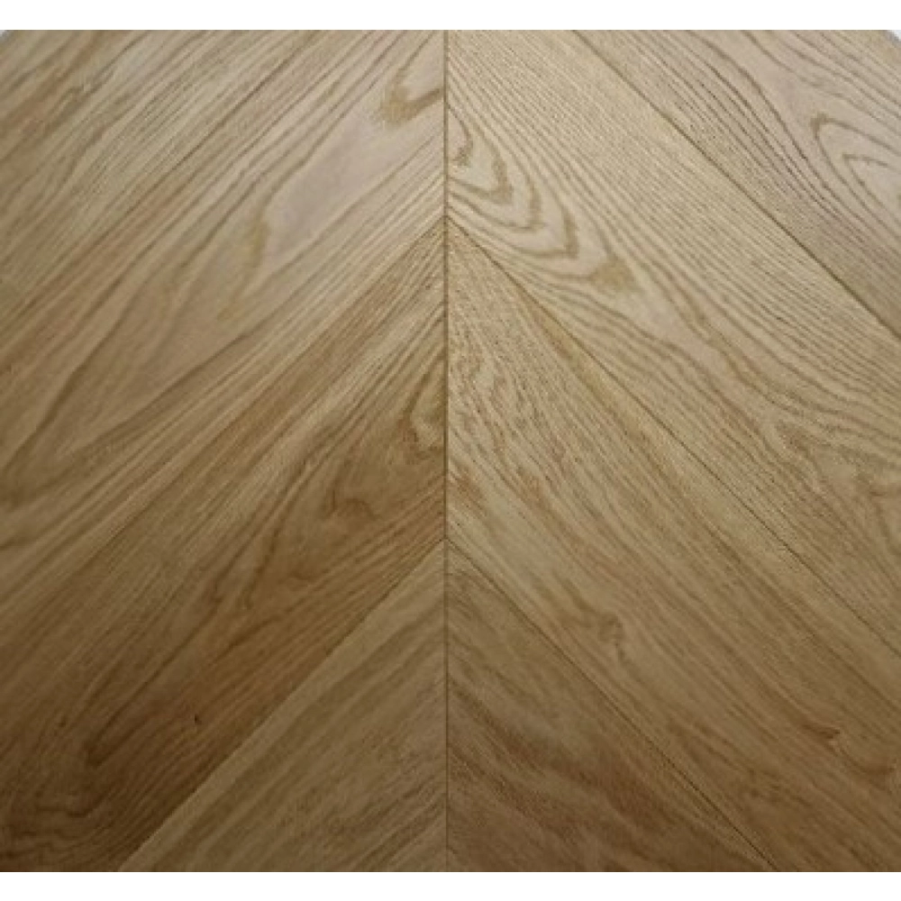 Dąb Natur Classic (Chevron – jodełka francuska) Olejowosk, Szczotkowanie, Fazowanie V4 Wymiary: 560x140x14,5/3,0(+/-0,5) mm
