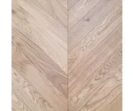 Dąb Eco (Chevron – jodełka francuska) Szczotkowanie, Fazowanie V4, Lakier matowy Wymiary: 510x90x10,5/2,5(+/-0,5) mm