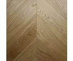 Dąb Natur Classic (Chevron – jodełka francuska) Olejowosk, Szczotkowanie, Fazowanie V4 Wymiary: 560x140x14,5/3,0(+/-0,5) mm