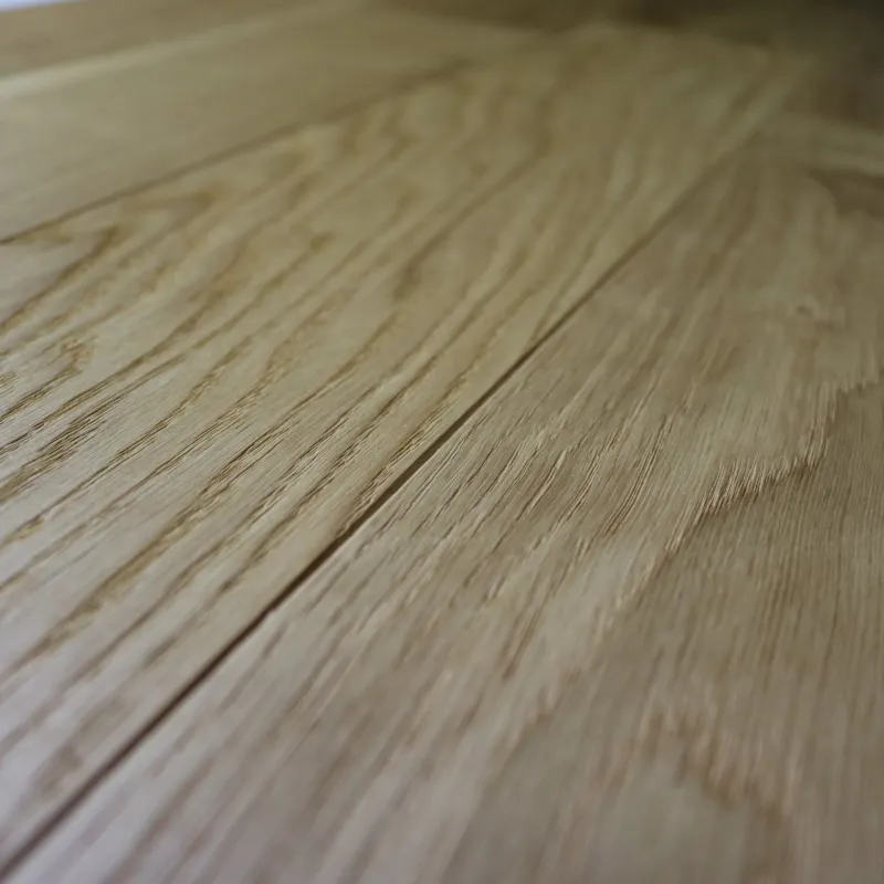 Dąb Natur Classic (Fertig Deska) Olejowosk, Szczotkowanie, Fazowanie V4 Wymiary: 1200x120x10,5/2,5(+/-0,5) mm