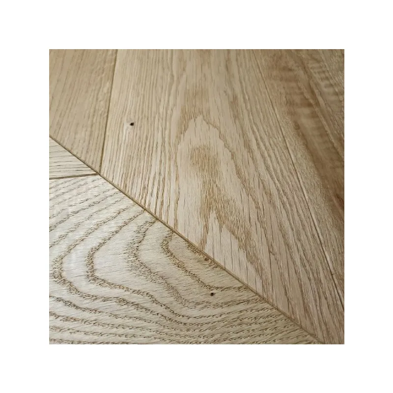 Dąb Natur Classic (Chevron – jodełka francuska) Olejowosk, Szczotkowanie, Fazowanie V4 Wymiary: 560x140x14,5/3,0(+/-0,5) mm