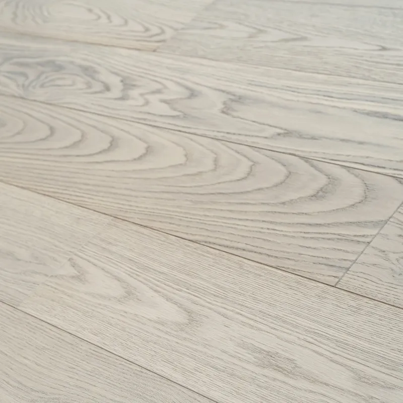 Simply Floor Dąb Oslo 180 (FertigDeska Luxury) Olejowosk, Szczotkowanie, Fazowanie V4 Wymiary: 2200-1800x180x14,5/3,0(+/-0,5) mm