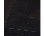 Dąb Black Smoke (Chevron – jodełka francuska) Olejowosk, Szczotkowanie, Fazowanie V4 Wymiary: 415x70x10,5/2,5(+/-0,5) mm